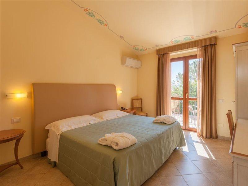 Hotel Saturno Fonte Pura Saturnia Exteriör bild