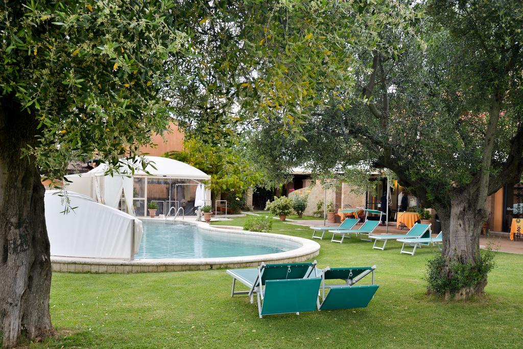Hotel Saturno Fonte Pura Saturnia Exteriör bild