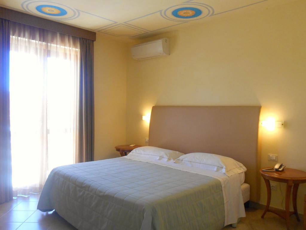 Hotel Saturno Fonte Pura Saturnia Exteriör bild